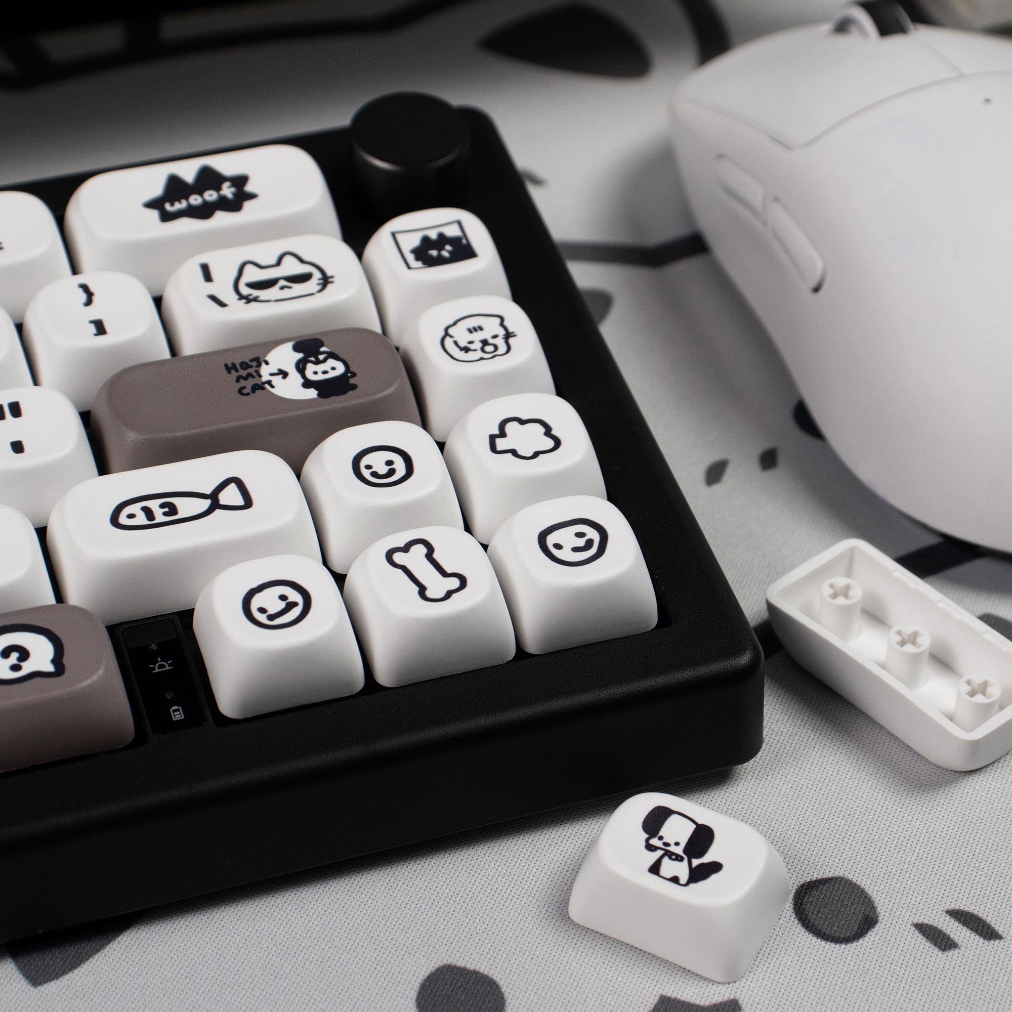 Cat & Dog MOA PBT Keycaps – Dye-Sub (131 Keys)