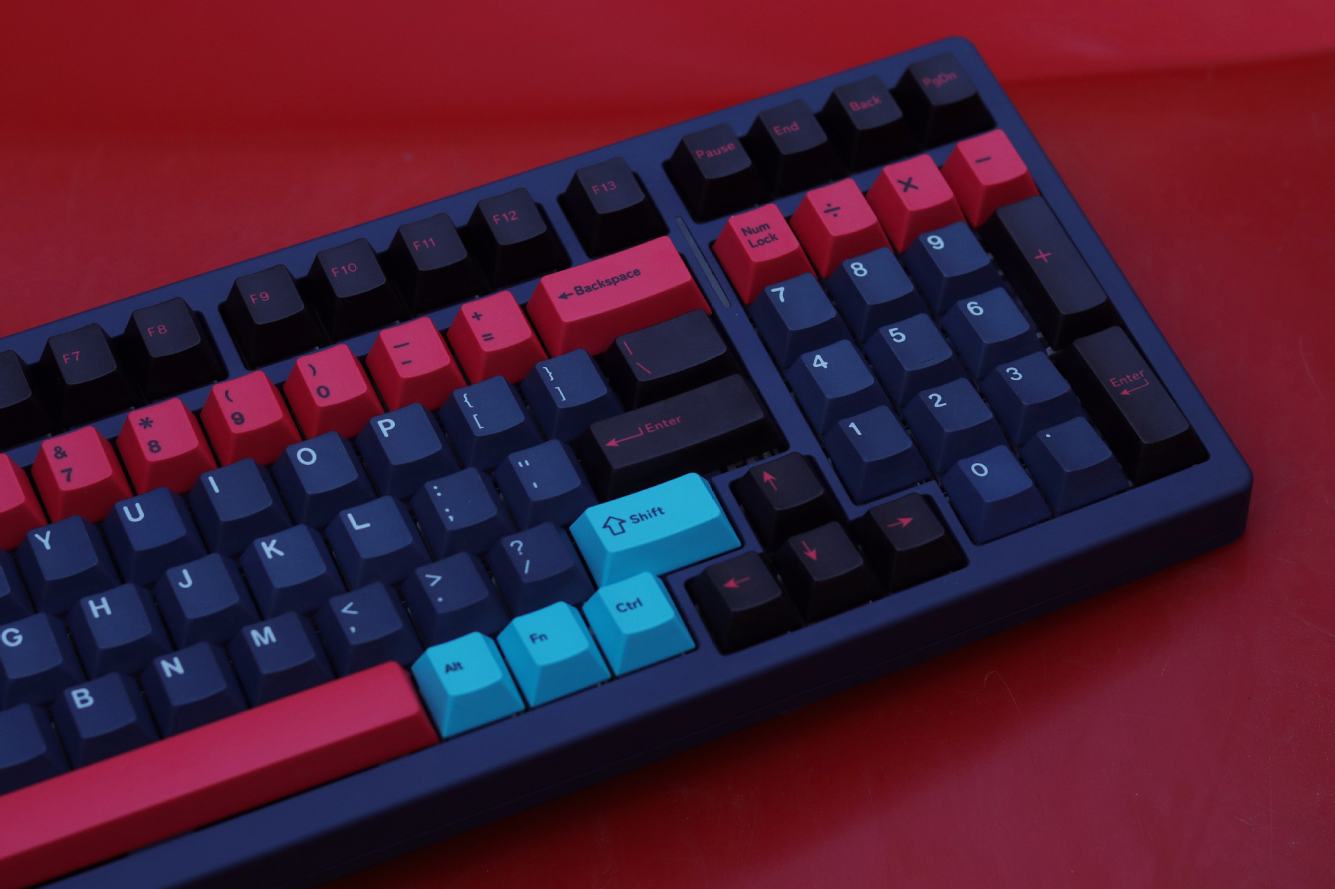 Neon Light Inspired Keycap Set – Cherry Profile PBT 160 Keys
