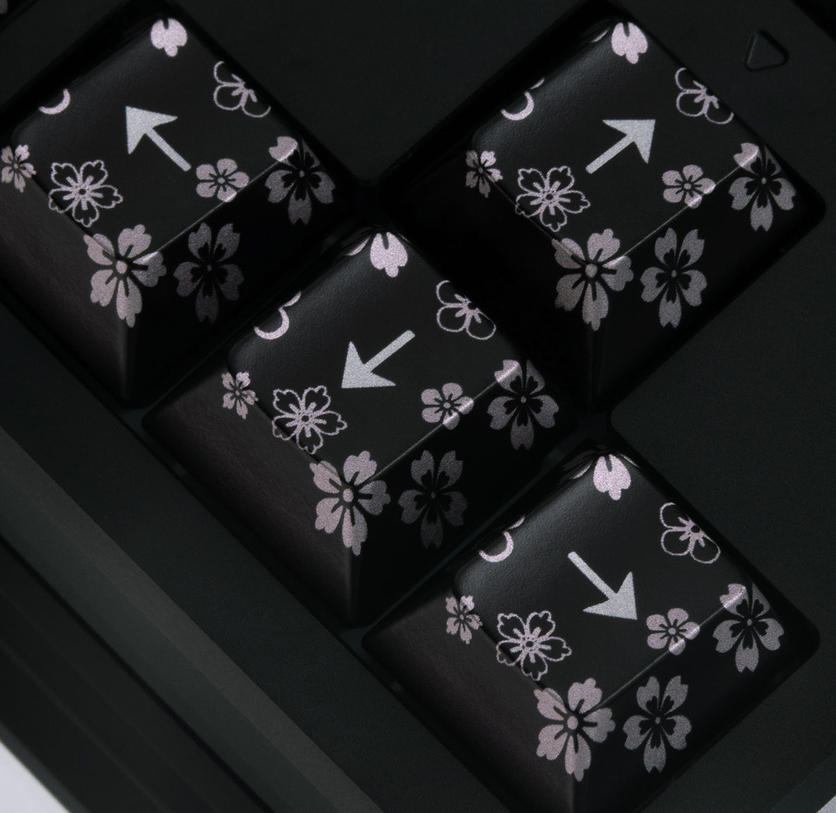 Sakura Spring Keycaps – 122-Key PBT Dye-Sublimated Set with Metallic Finish, Cherry Profile