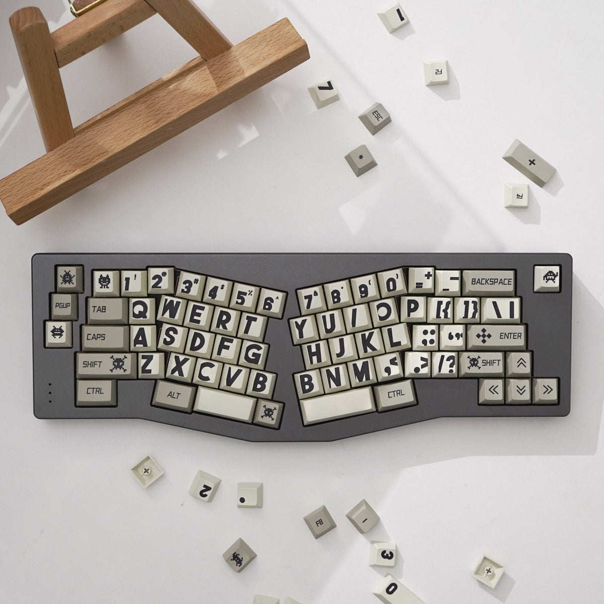 PBT Keycaps Retro — Black Large-Character Dye-Sub Set, 141 Keys