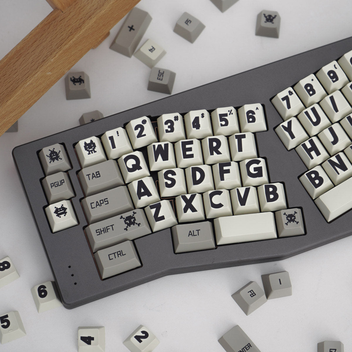 PBT Keycaps Retro — Black Large-Character Dye-Sub Set, 141 Keys