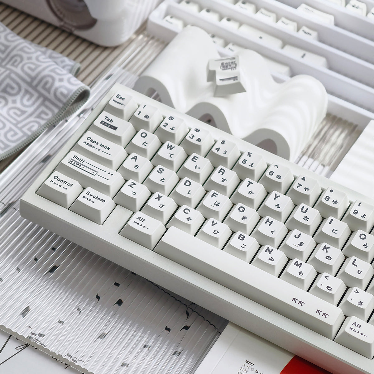 Minimalist White Keycaps – Irregular Braun-Style PBT Dye-Sublimated Set, Cherry Profile