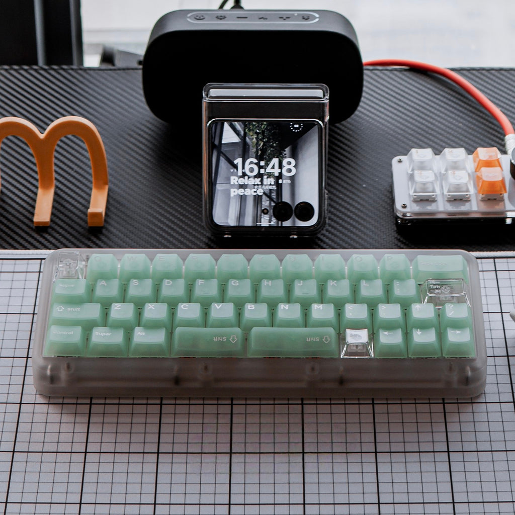 Translucent PC Keycaps — Misty Jade Green & White Set, 132 Keys