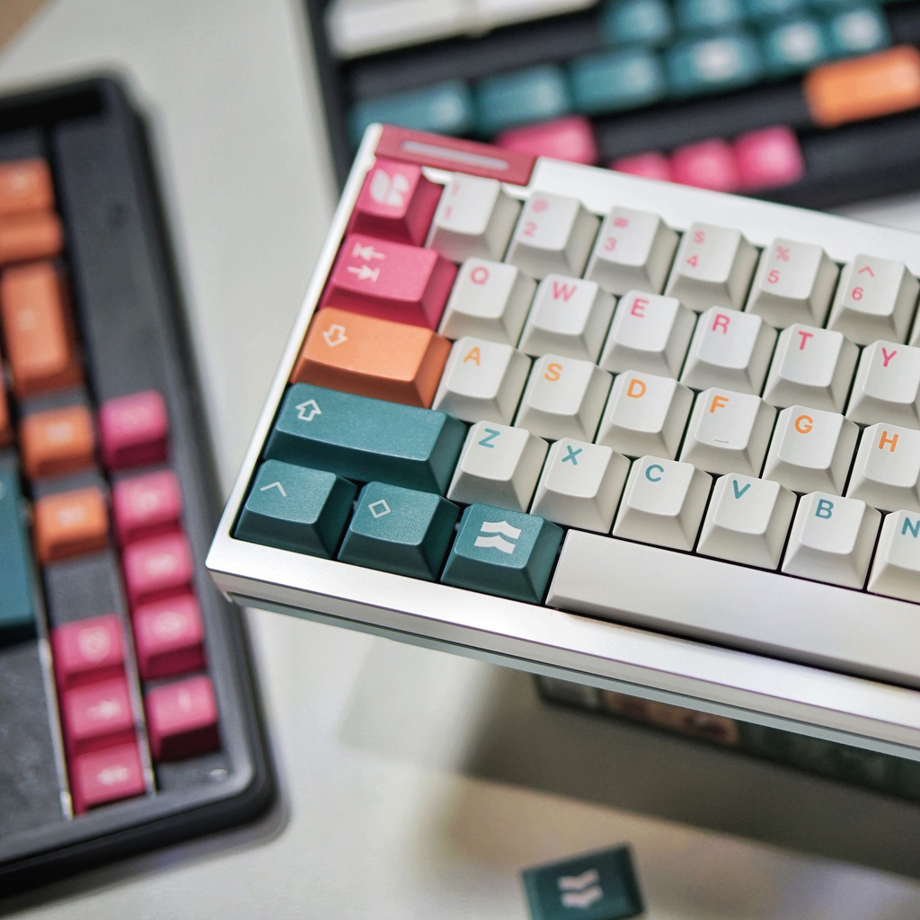 Salt Lake Premium Keycap Set – Cherry Profile PBT 171 Keys