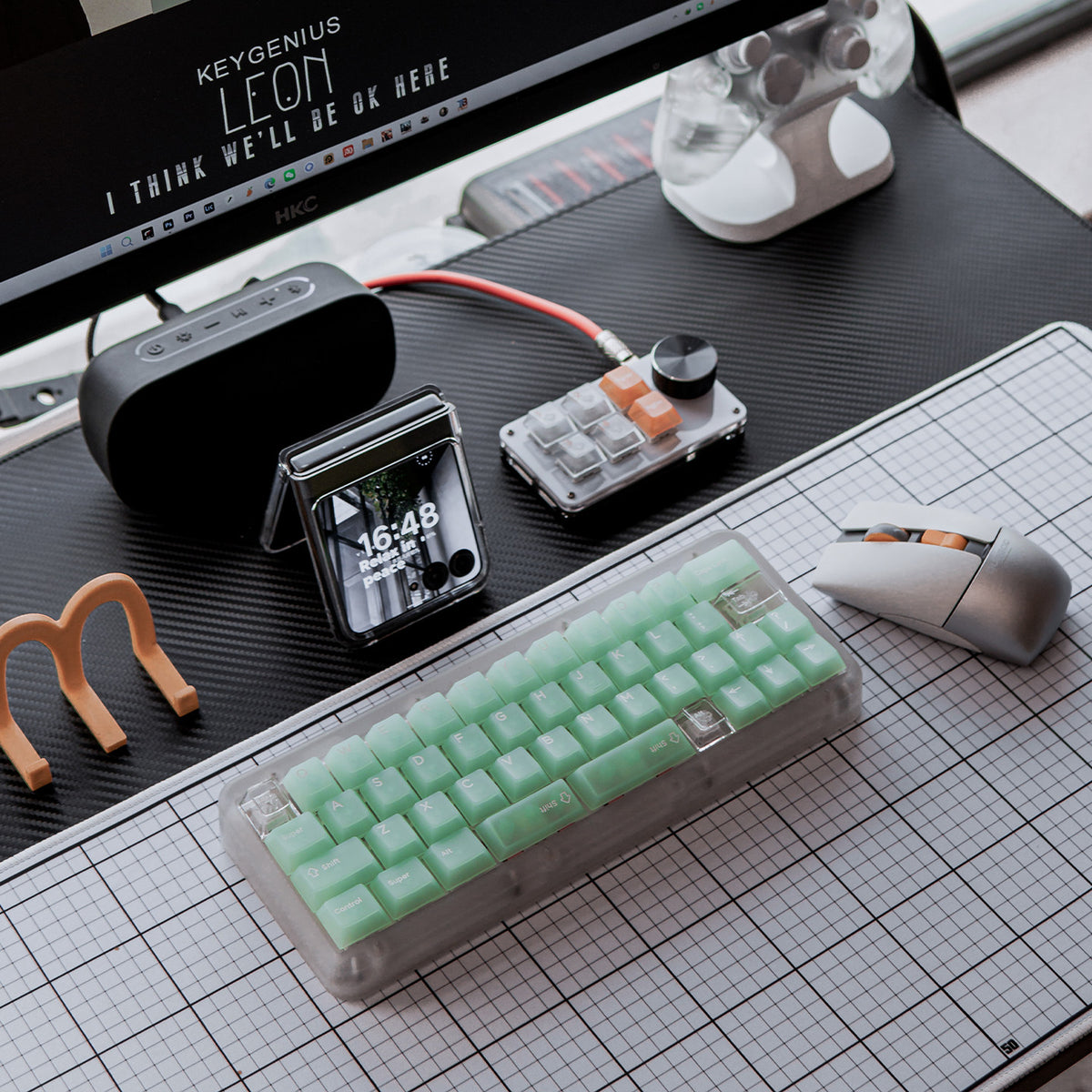 Translucent PC Keycaps — Misty Jade Green & White Set, 132 Keys